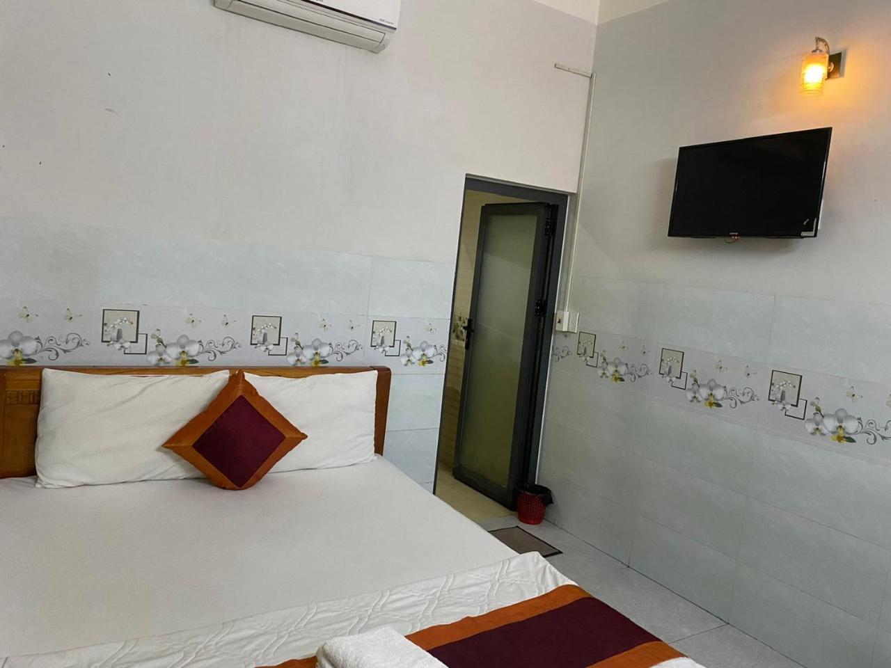 Hotel Khach San Nguyen Trung Ciudad Ho Chi Minh  Exterior foto