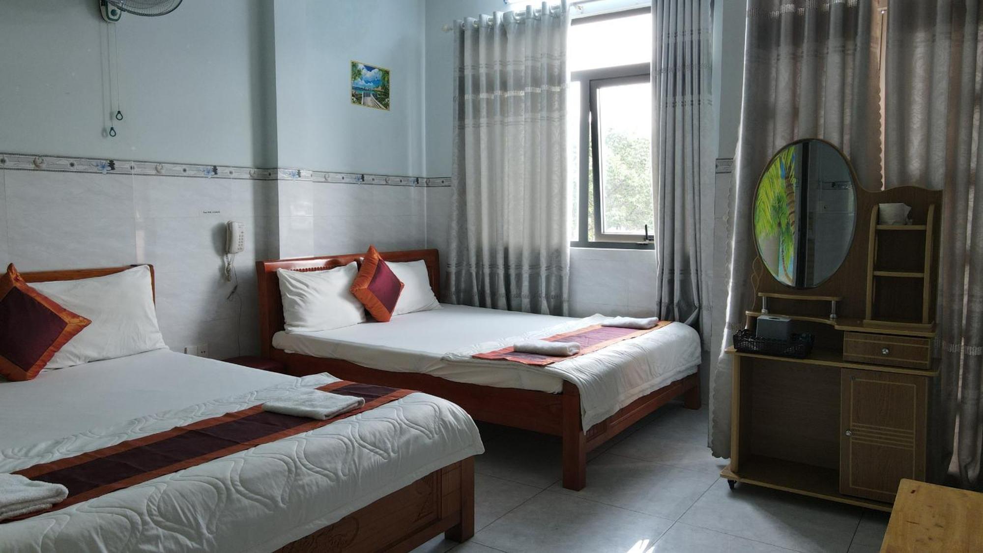 Hotel Khach San Nguyen Trung Ciudad Ho Chi Minh  Exterior foto